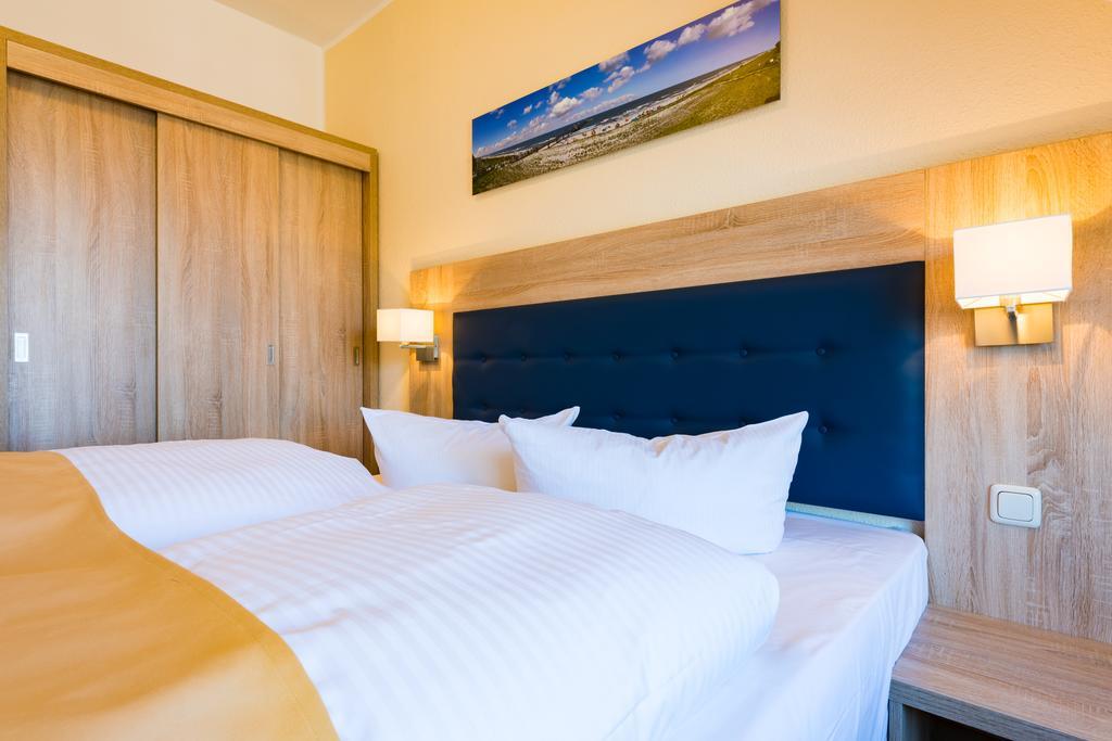 Hotel Boddenhus Garni Zingst Exterior foto