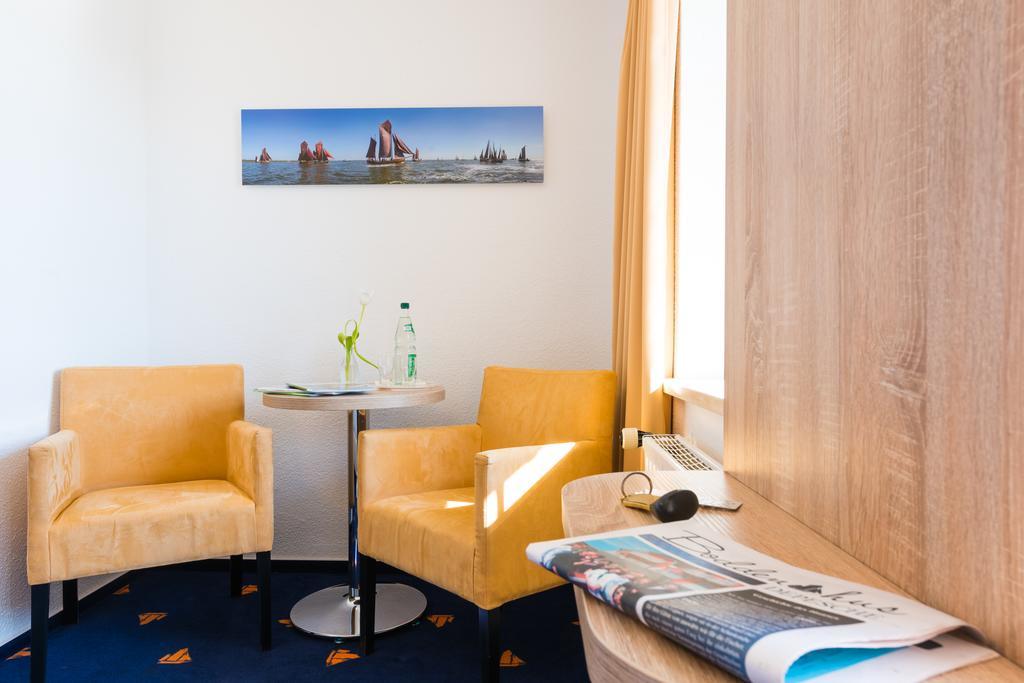 Hotel Boddenhus Garni Zingst Exterior foto